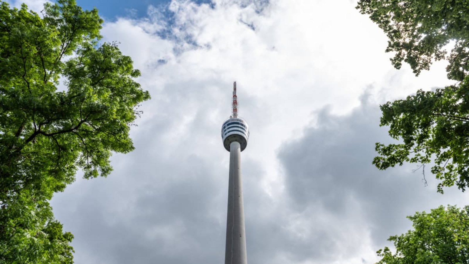 Am Donnerstag könnte es im Raum Stuttgart gewittern.IMAGO/Silas Stein Am Donnerstag könnte es im Raum Stuttgart gewittern.IMAGO/Silas Stein