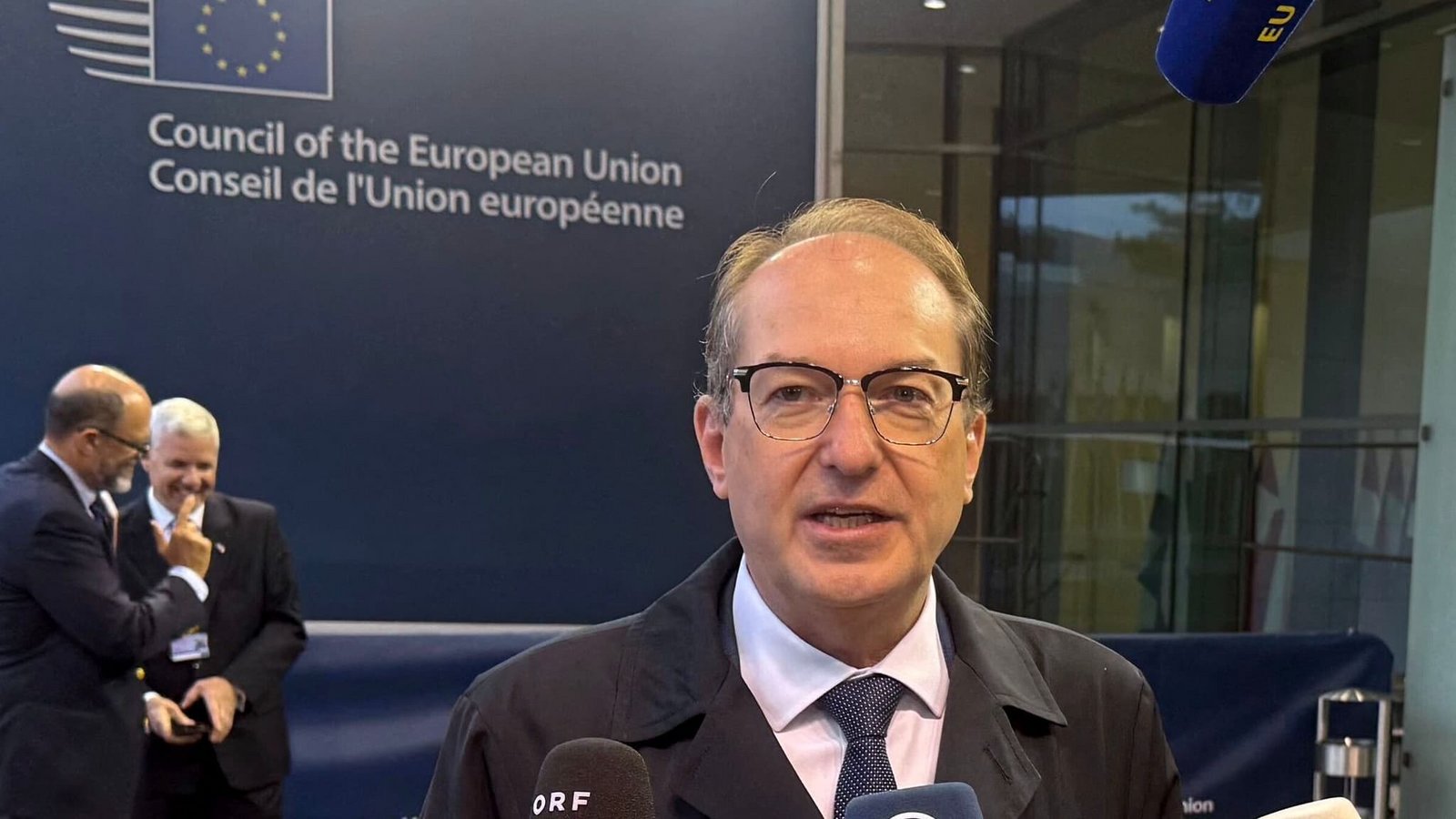 Bundesinnenminister Alexander Dobrindt (CSU) gibt vor dem Treffen der EU-Innenminister ein Statement. (zu dpa: «Migration als Waffe? EU diskutiert Spielraum bei Asylrecht»)Niklas Treppner/dpa