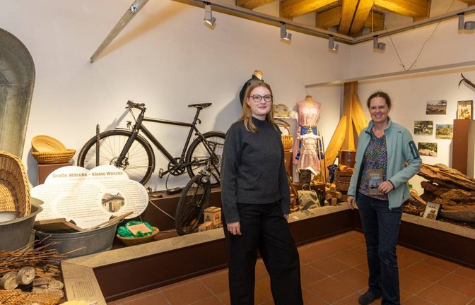 #ASUK-3  Hornmoldhaus,"Ideenreich-Nachhaltigkeit früher und heute", Jorinde Matern und Dr. Catharina Raible (rechts), Foto: Andreas Essig<br>