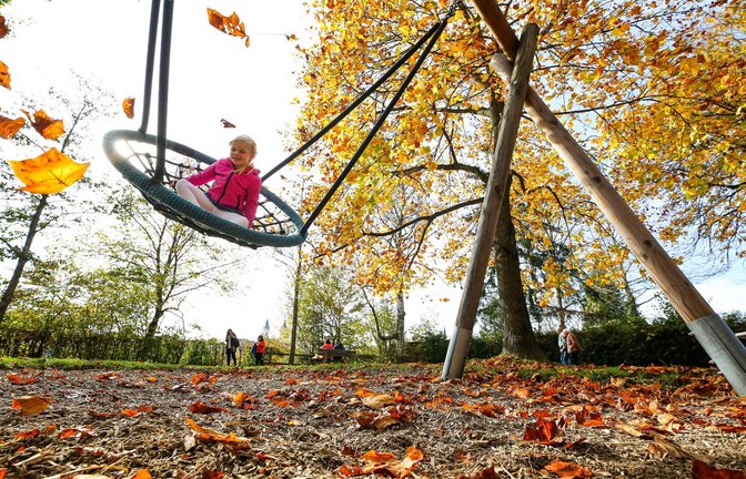 Auf den Spielplatz statt in die Schule – das geht in den Herbstferien.<span class='image-autor'>Foto: dpa/Thomas Warnack</span>