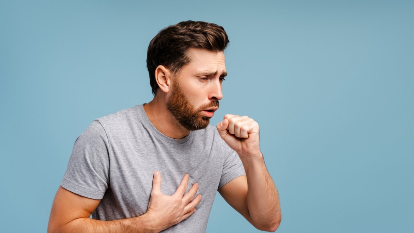 Schlechte Luftqualität kann zu Symptomen wie Husten führen.Foto: AYO Production / shutterstock.com Schlechte Luftqualität kann zu Symptomen wie Husten führen.Foto: AYO Production / shutterstock.com