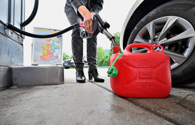 Wenn fossile Energien wie Öl oder Gas verbrannt werden, schadet das dem Klima.<span class='image-autor'>Foto: Imago Images/Rolf Poss</span>