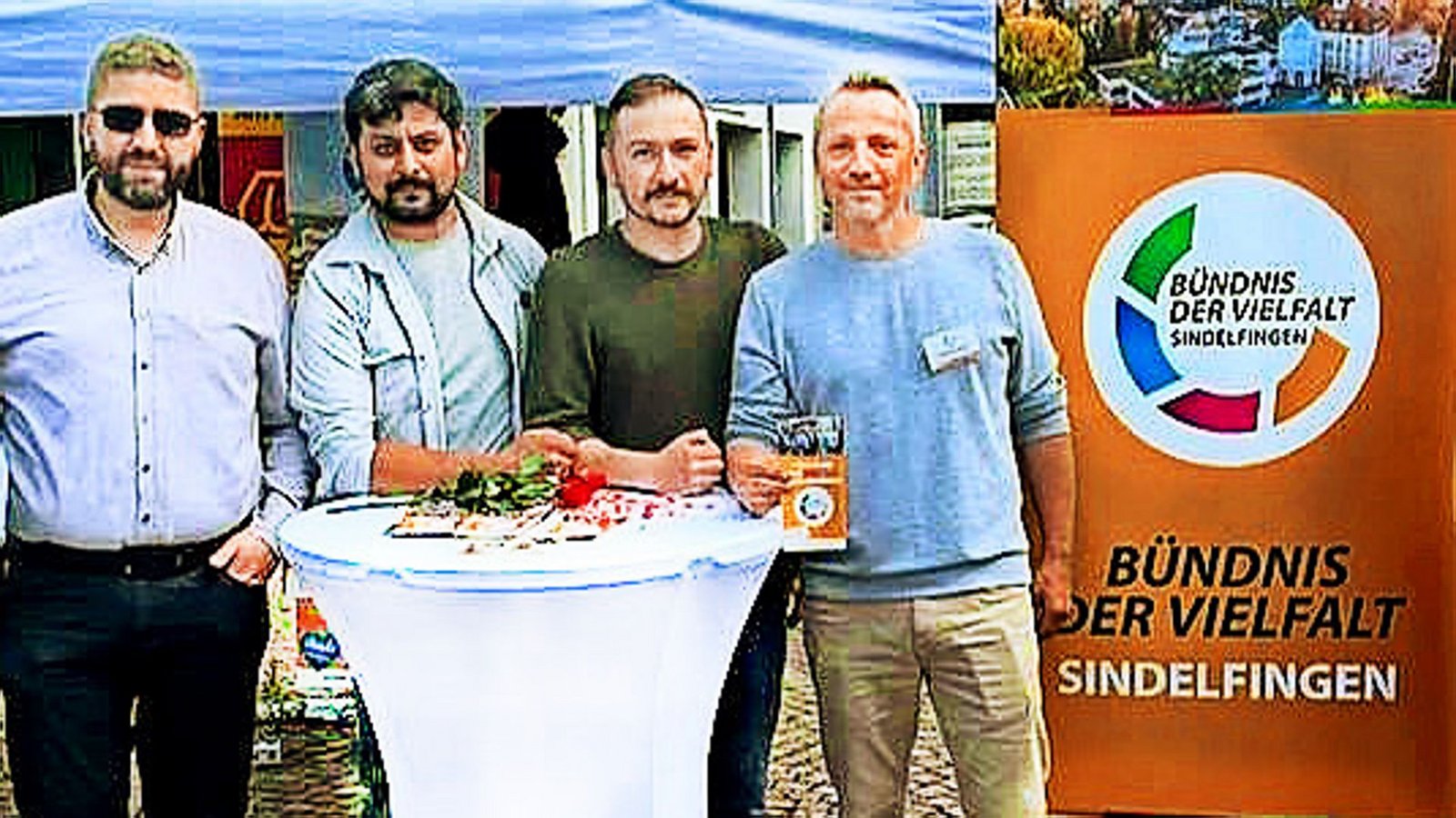 Wahlkampf 2024: Stadtrat Serdar Sevik (Zweiter von rechts), Ramazan Bicer (rechts), beide vom Bündnis der Vielfalt, Graue-Wölfe-Funktionär Engin Altindag (Zweiter von links) und Ditib-Vorsitzender Murat Gülec.Foto: Screenshot StZN/Instagram