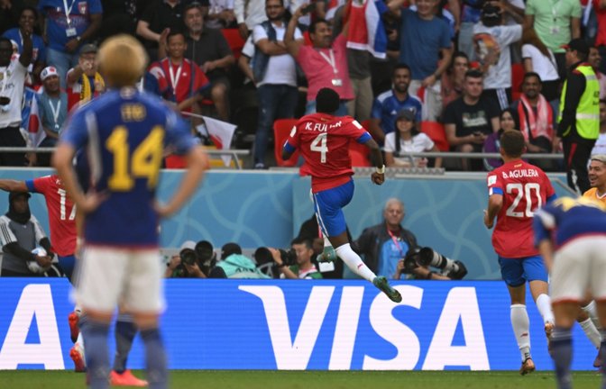 Keysher Fuller (M) hat das 1:0 für Costa Rica erzielt und bejubelt sein Tor.<span class='image-autor'>Foto: Federico Gambarini/dpa</span>