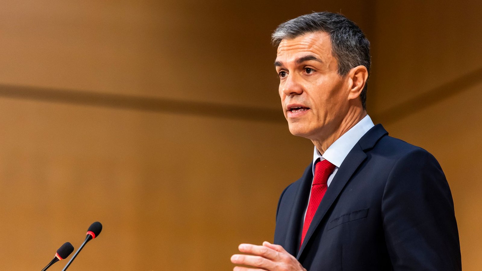 Sánchez wird nicht direkt beschuldigt, der Druck auf den Ministerpräsidenten nimmt aber zu. (Archivbild)Foto: Salvatore Di Nolfi/KEYSTONE/dpa Sánchez wird nicht direkt beschuldigt, der Druck auf den Ministerpräsidenten nimmt aber zu. (Archivbild)Foto: Salvatore Di Nolfi/KEYSTONE/dpa