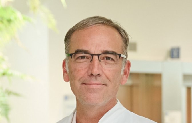 Foto: RKH Gesundheit   Fotograf: Martin Stollberg   BU: (von links): Olaf Sporys, Oberärztin Franziska Lentner, Dr. Micha Hoyer, Dr. Jörg Richter