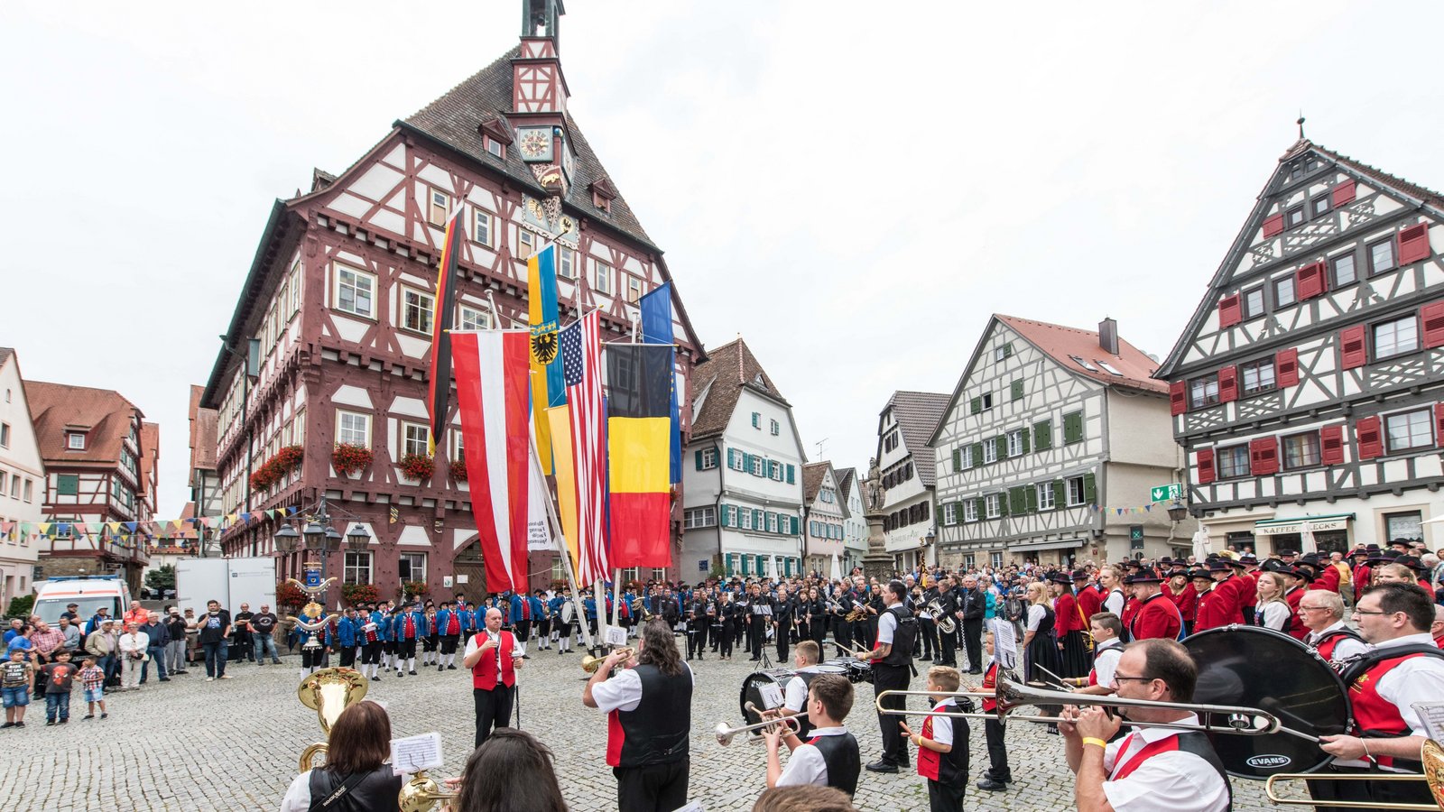 In der historischen Kulisse der Markgröninger Altstadt gibt es am Samstagabend ein Platzkonzert. Foto: Bürger