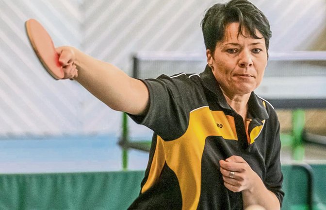 Jennifer Bauer verliert mit ihrer Partnerin Franziska Schwarz zwar nur eine Partie, gibt aber im Dreiervergleich mit Katharina Strobel und Anja Krauß sowie Felix Kühnle und Chi-Hao Nguyen die meisten Sätze ab. Foto: Simecek