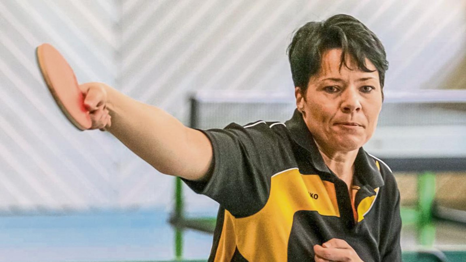 Jennifer Bauer verliert mit ihrer Partnerin Franziska Schwarz zwar nur eine Partie, gibt aber im Dreiervergleich mit Katharina Strobel und Anja Krauß sowie Felix Kühnle und Chi-Hao Nguyen die meisten Sätze ab. Foto: Simecek