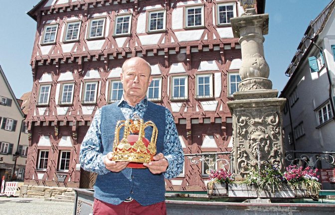 Die Enttäuschung ist Rudolf Kürner ins Gesicht geschrieben: Die Krone für die Schäferkönigin wird erstmals seit dem Zweiten Weltkrieg nicht vergeben.  Foto: Banholzer