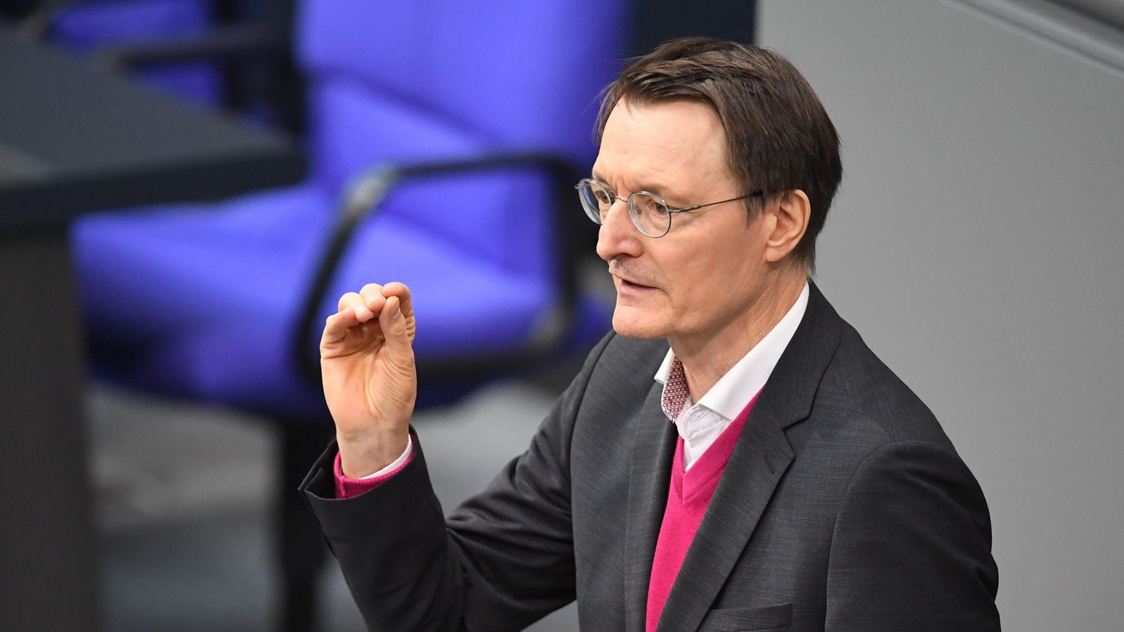 Wird sich bei den Kiosken wohl nicht gegen die Skepsis der FDP durchsetzen können: Bundesgesundheitsminister Karl Lauterbacht.Foto: dpa/Serhat Kocak Wird sich bei den Kiosken wohl nicht gegen die Skepsis der FDP durchsetzen können: Bundesgesundheitsminister Karl Lauterbacht.Foto: dpa/Serhat Kocak