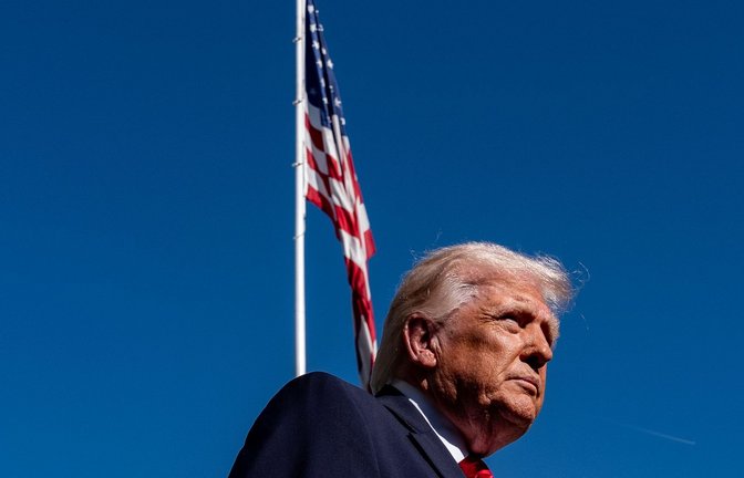 Die USA drängen laut einem Bericht auf eine internationale Koalition zur Sicherung der Schifffahrt in der Straße von Hormus (Archivfoto).<span class='image-autor'>Foto: Alex Brandon/AP/dpa/Alex Brandon</span>