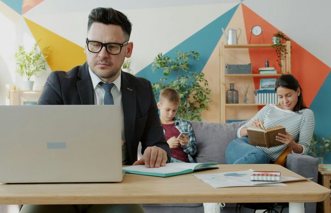 „Wünsche mir mehr Toleranz“ – auf dem traditionellen Vater ruhe die ganze  finanzielle Last  und dann komme viel Kritik aus den Medien.<span class='image-autor'>Foto: Unsplash/ Vitaly Gariev</span>