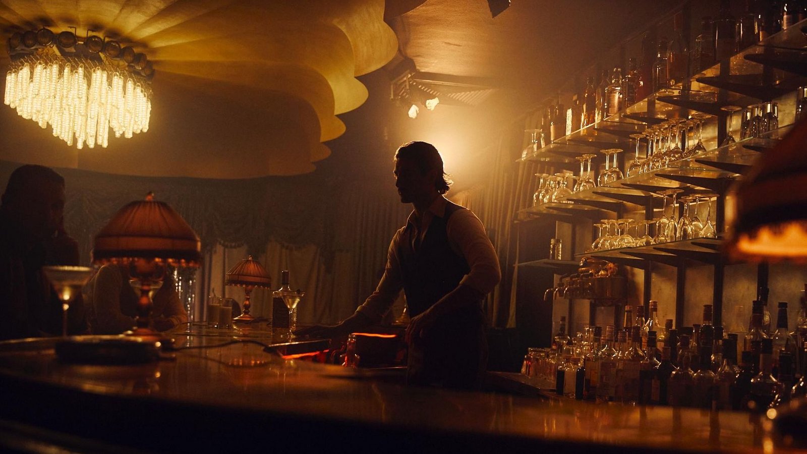 Der Stuttgarter Niko Soda spielt in der Haftbefehl-Doku einen Barmann.Foto: Niko Soda Der Stuttgarter Niko Soda spielt in der Haftbefehl-Doku einen Barmann.Foto: Niko Soda