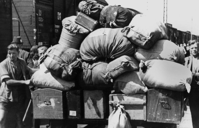 Ein BIld aus unseligen Zeiten: Sudetendeutsche auf der Flucht.<span class='image-autor'>Foto: dpa</span>