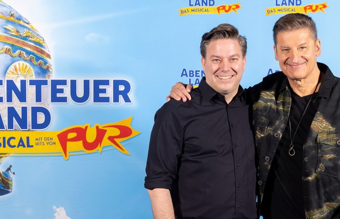Pur-Sänger Hartmut Engler (rechts) und der Drehbuchautor und ausführende Produzent Martin Flohr des Musicals „Abenteuerland“ <span class='image-autor'>Foto: Fouad</span>