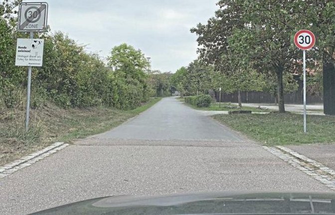 Was gilt nun? In Horrheim werden Autofahrer angesicht der Beschilderung vor ein Rätsel gestellt, wie dieses Foto von Holger Wagner zeigt.