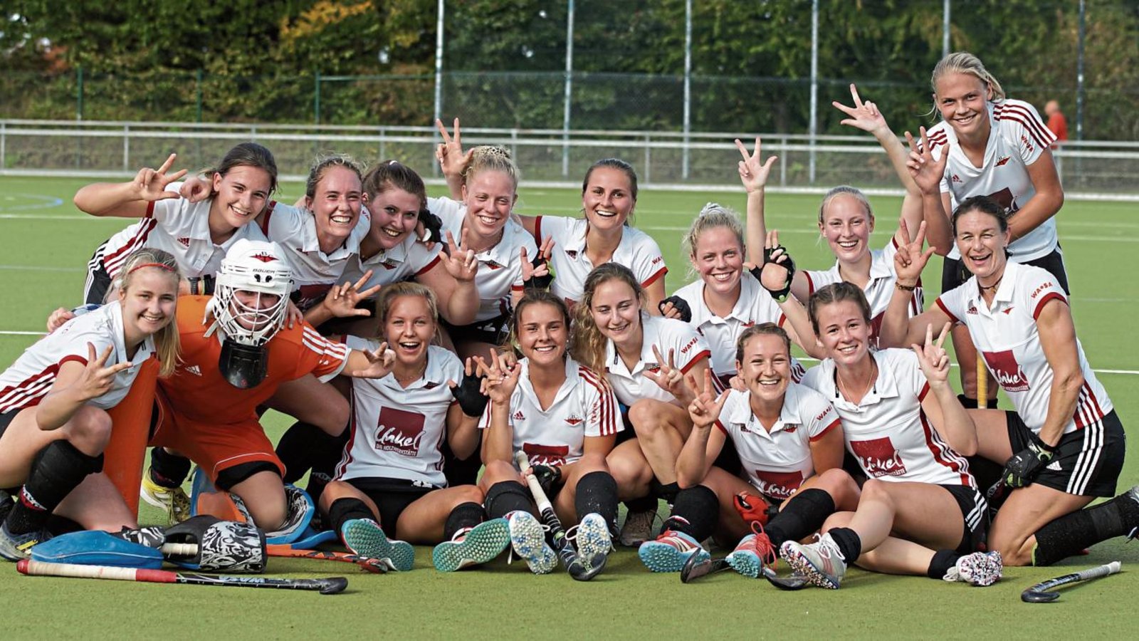 Die Hockeyspielerinnen des Bietigheimer HTC verabschieden sich auf einem Mittelfeldplatz in die Winterpause der Zweitliga-Feldsaison. Foto: privat Die Hockeyspielerinnen des Bietigheimer HTC verabschieden sich auf einem Mittelfeldplatz in die Winterpause der Zweitliga-Feldsaison. Foto: privat