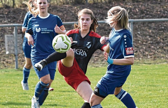 Der SV Horrheim (Mitte: Anna-Lena Collmer) will in der Regionenliga 2 zu den absoluten Spitzenteams gehören. Foto: Leitner