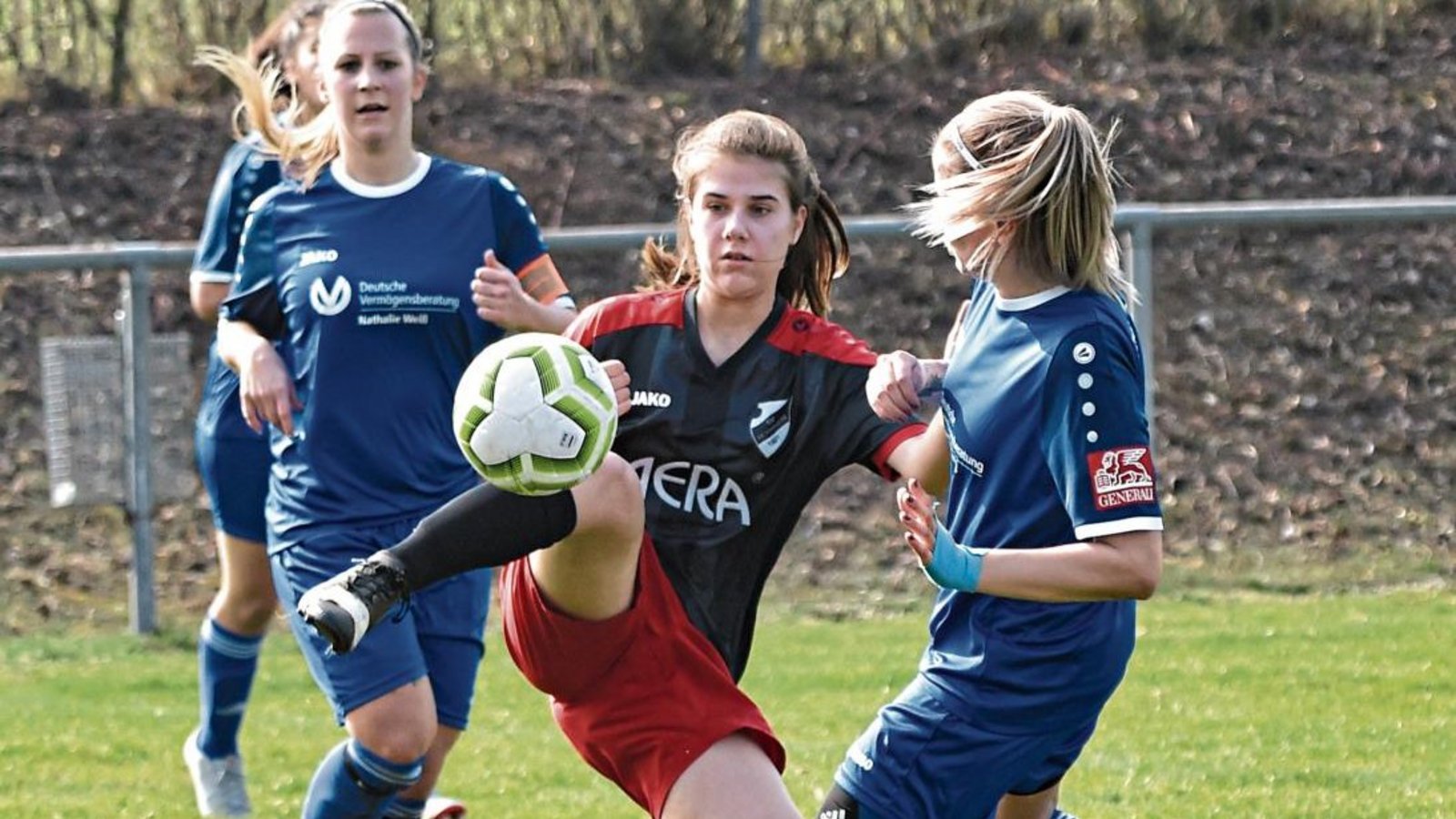 Der SV Horrheim (Mitte: Anna-Lena Collmer) will in der Regionenliga 2 zu den absoluten Spitzenteams gehören. Foto: Leitner
