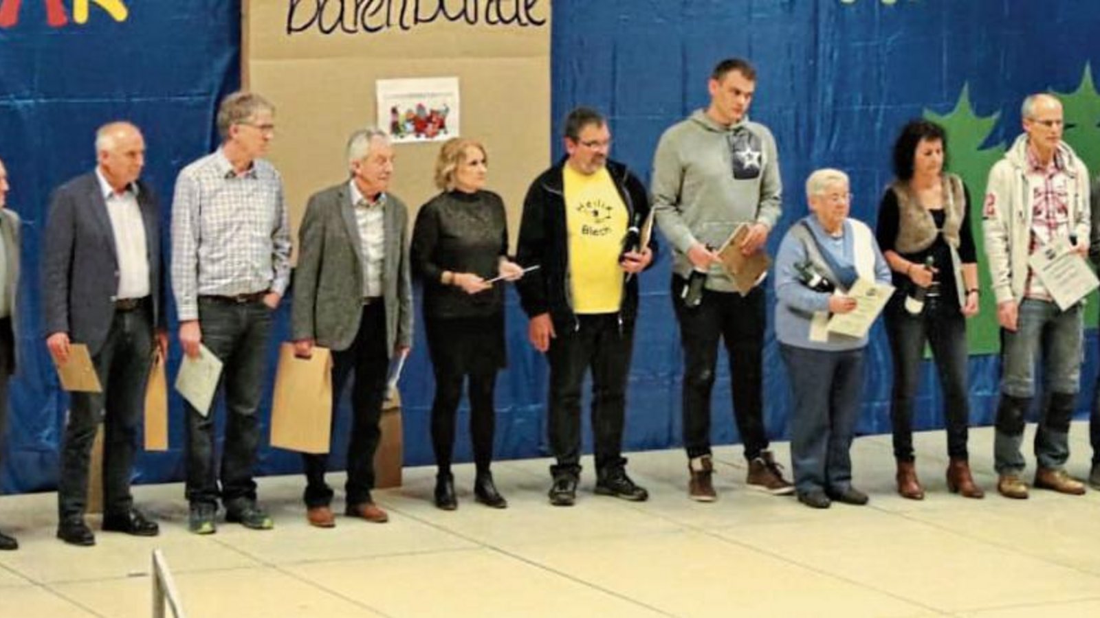 Ehrungen beim TSV Nussdorf mit dem Vorsitzenden Peter Klein.