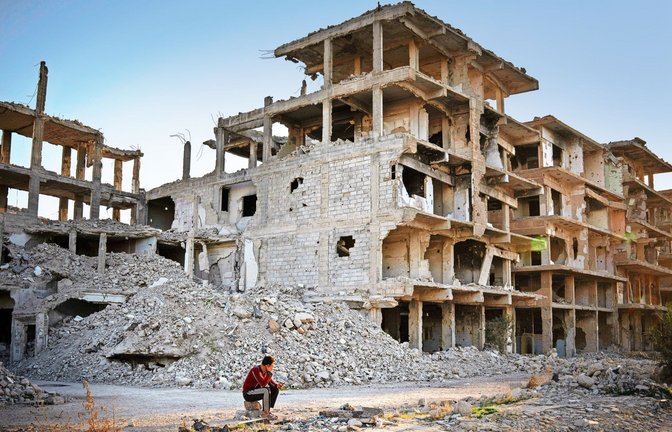 Vor allem Palästinenser leben in den Trümmern von Jarmuk – ohne Wasser, Strom, Heizung oder Kanalisation.<span class='image-autor'>Foto: imago//Ximena Borrazas</span>