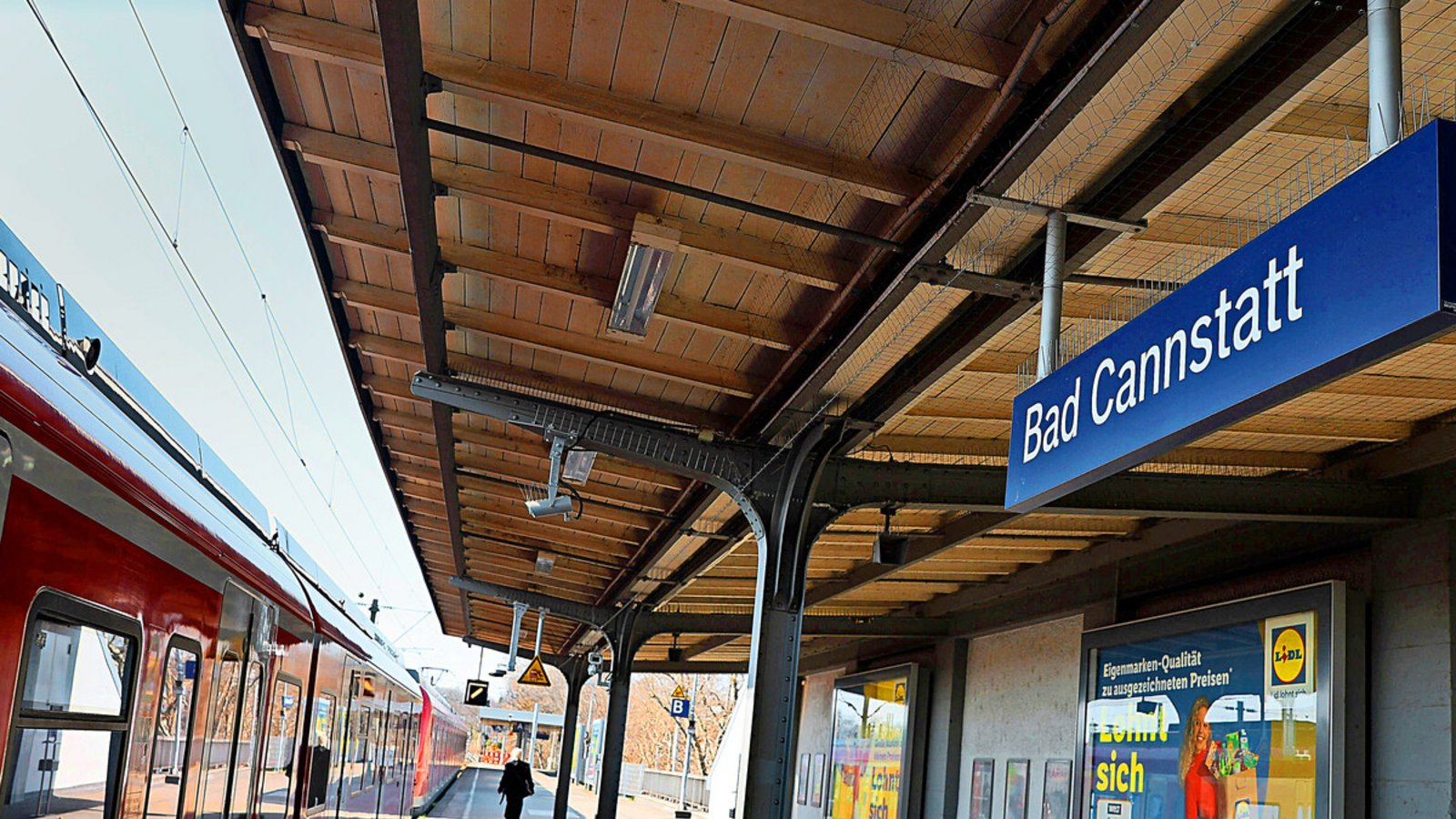 Der Vorfall ereignete sich am Bahnhof in Bad Cannstatt. Foto: Imago/Sportfoto Rudel Der Vorfall ereignete sich am Bahnhof in Bad Cannstatt. Foto: Imago/Sportfoto Rudel