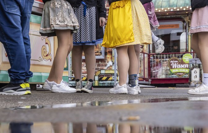 Der Deutsche Wetterdienst prognostiziert lokal heftige Schauer und Gewitter. (Archivbild)<span class='image-autor'>Foto: IMAGO/Arnulf Hettrich/IMAGO</span>