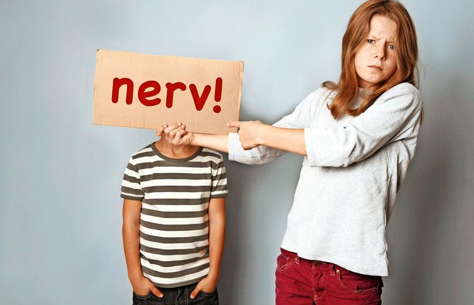 Wenn der kleine Bruder schon  Dinge darf, die die große Schwester in dem Alter noch nicht durfte, führt das oft  zu Reibereien.<span class='image-autor'>Foto: Adobe-Stock/photophonie</span>