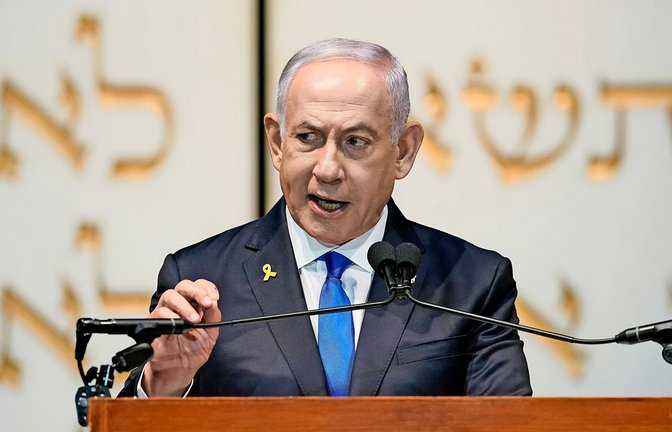 Israels Ministerpräsident Benjamin Netanjahu äußerte sich nach dem Großangriff (Archivbild).<span class='image-autor'>Foto: dpa/Jose Luis Magana</span>