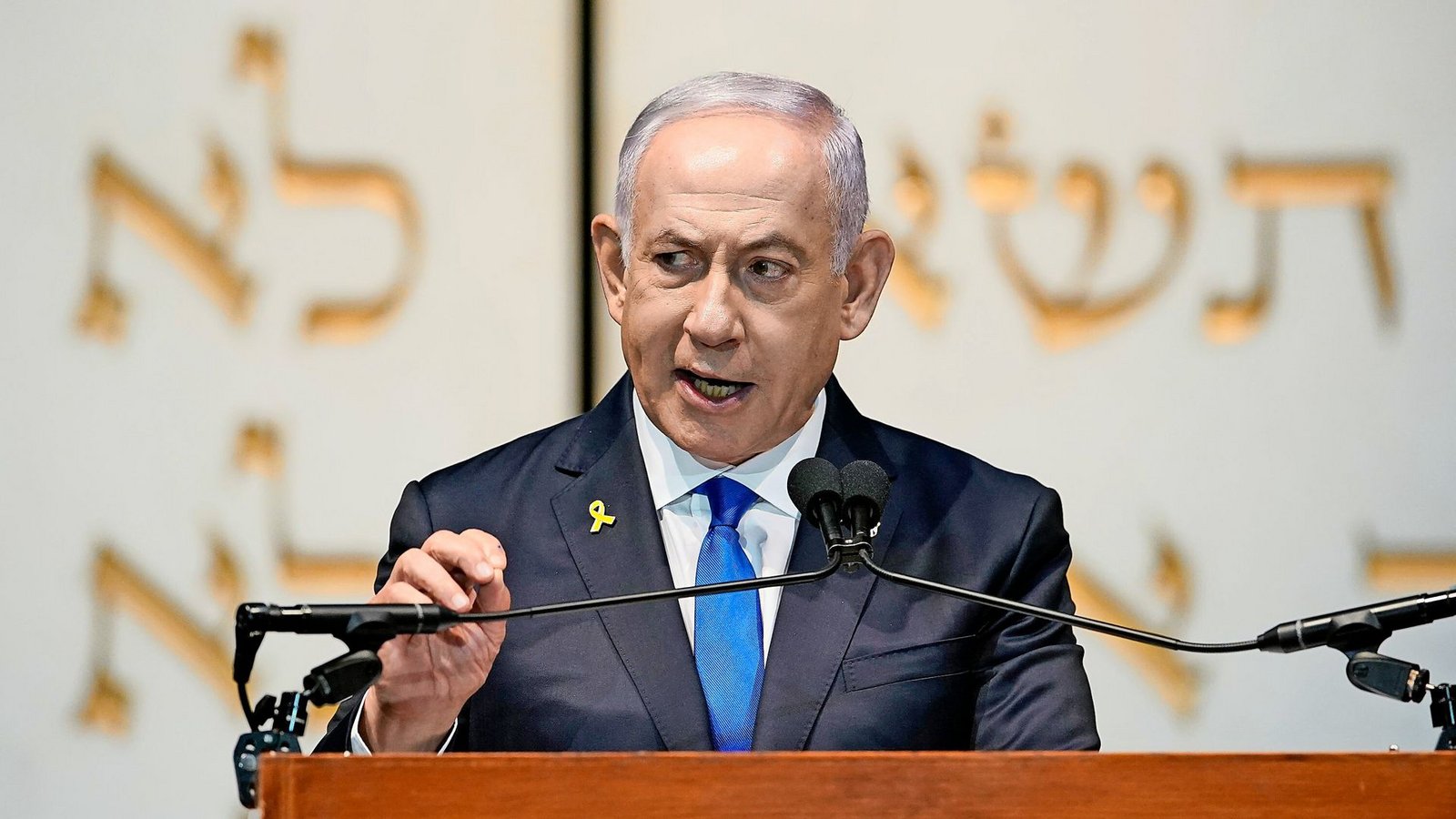 Israels Ministerpräsident Benjamin Netanjahu äußerte sich nach dem Großangriff (Archivbild).Foto: dpa/Jose Luis Magana