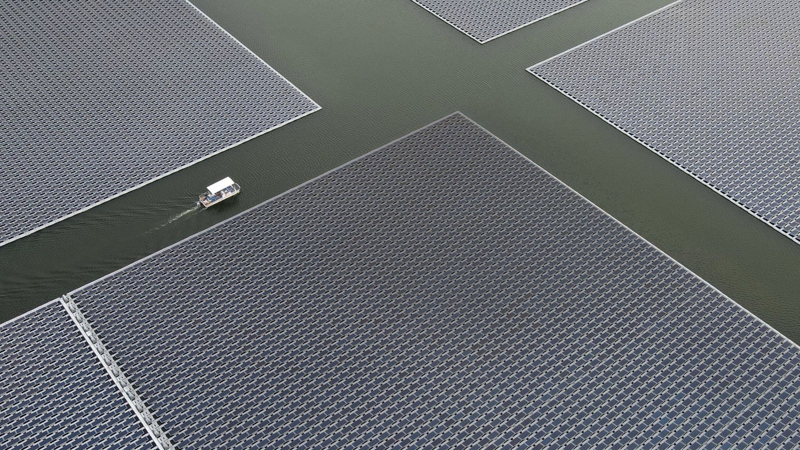 Schwimmender Solarpark in der Stadt Huainan in der chinesischen Provinz AnhuiFoto: imago/Xinhua/Zhou Mu Schwimmender Solarpark in der Stadt Huainan in der chinesischen Provinz AnhuiFoto: imago/Xinhua/Zhou Mu