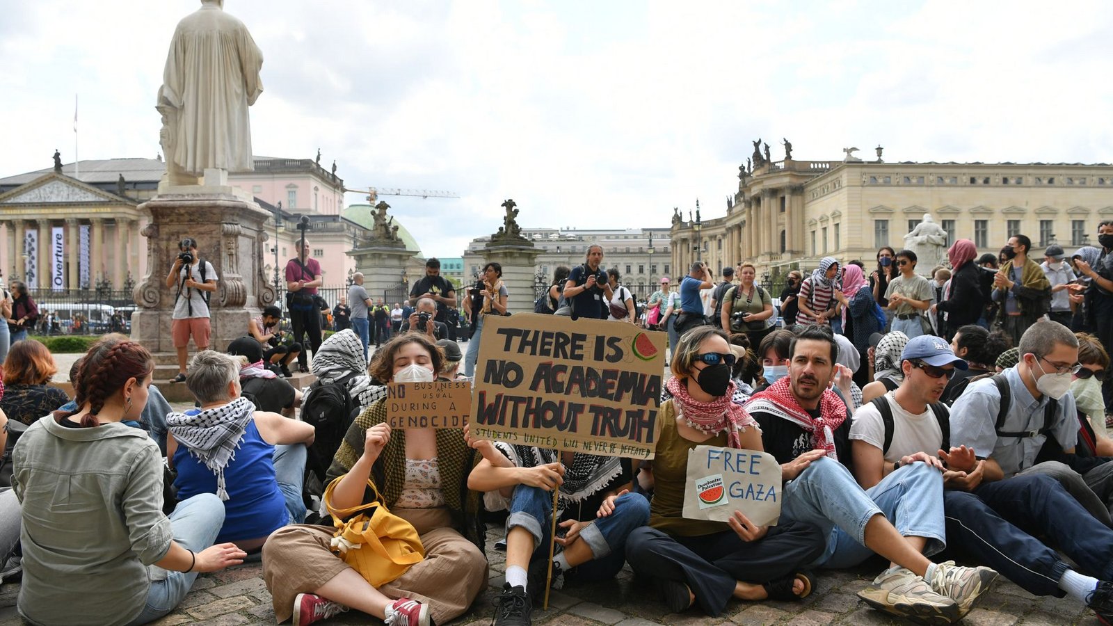 Solidarität mit den Palästinensern ist für viele linke Studierende wie hier in Berlin selbstverständlich.Foto: dpa/Paul Zinken Solidarität mit den Palästinensern ist für viele linke Studierende wie hier in Berlin selbstverständlich.Foto: dpa/Paul Zinken