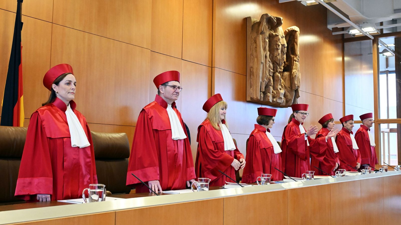 Der zweite Senat verhandelt eine Organklage der Grünen-Fraktion im Bundestag. (Archivbild)Foto: Uli Deck/dpa