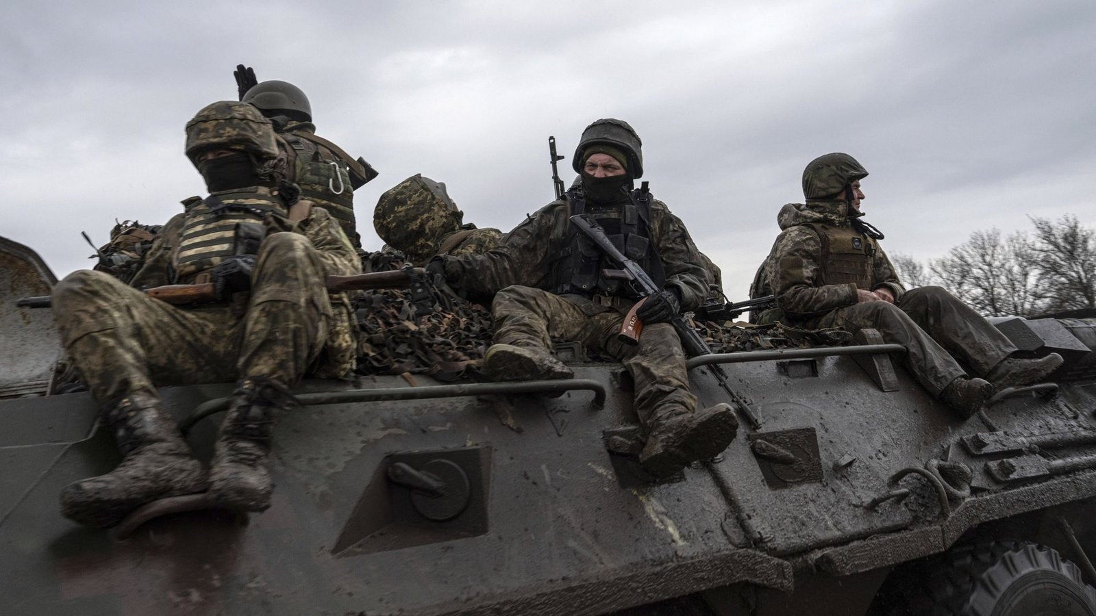 Die ukrainische Armee soll nach Plänen der Regierung in Kiew um weitere rund 160.000 Soldaten aufgestockt werden. (Symbolbild)Foto: dpa/Evgeniy Maloletka Die ukrainische Armee soll nach Plänen der Regierung in Kiew um weitere rund 160.000 Soldaten aufgestockt werden. (Symbolbild)Foto: dpa/Evgeniy Maloletka