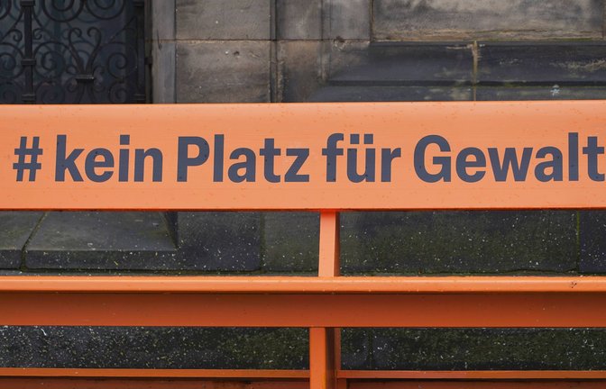 Zum Kampagnenstart von „Orange the World“ ruft die UN-Frauenorganisation Politik und Gesellschaft zu mehr Einsatz gegen Gewalt auf (Symbolfoto).<span class='image-autor'>Foto: IMAGO/Eckhard Stengel/IMAGO/Eckhard Stengel</span>
