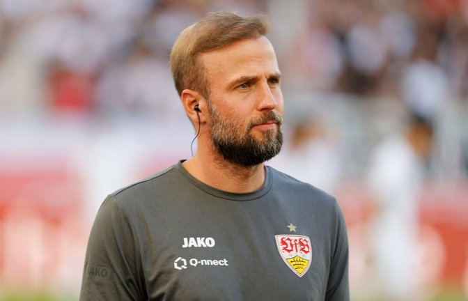 VfB-Coach Sebastian Hoeneß will gegen Darmstadt 98 die jüngste Erfolgsserie fortsetzen. Die voraussichtliche Anfangsformation sehen Sie in unserer Bildergalerie.<span class='image-autor'>Foto: Pressefoto Baumann/Volker Müller</span>