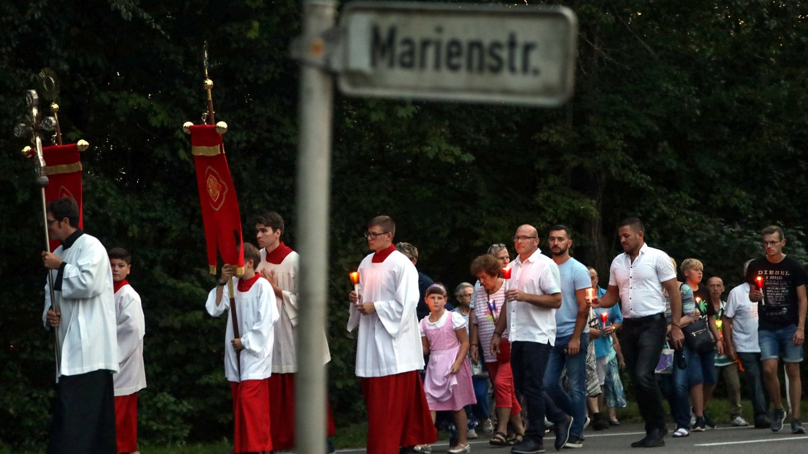 Jedes Jahr am 15. August wird Mariä Himmelfahrt gefeiert - ein katholischer Feiertag.Foto: IMAGO/epd/IMAGO/Annette Zoepf Jedes Jahr am 15. August wird Mariä Himmelfahrt gefeiert - ein katholischer Feiertag.Foto: IMAGO/epd/IMAGO/Annette Zoepf