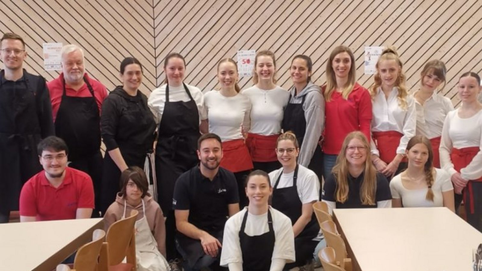 Das Helferteam freut sich über ein erfolgreiches MVV-Schnitzelfest.  Foto: p