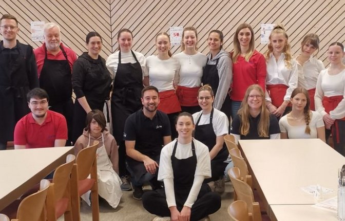 Das Helferteam freut sich über ein erfolgreiches MVV-Schnitzelfest.  <span class='image-autor'>Foto: p</span>