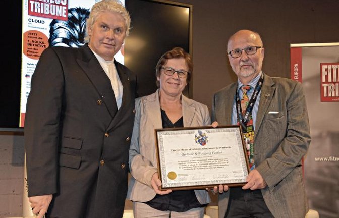Gerlinde und Wolfgang Fessler mit Jean-Pierre Schupp (links). Foto: p