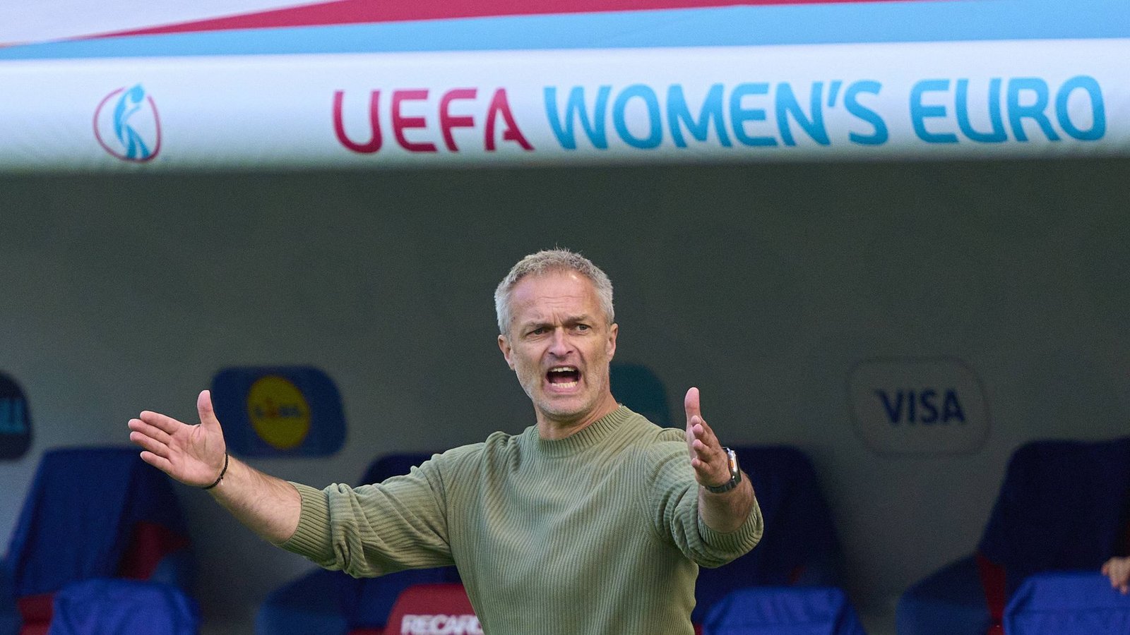 Klare Ansagen: Bundestrainer Christian Wück bei der EM.Foto: IMAGO/ActionPictures