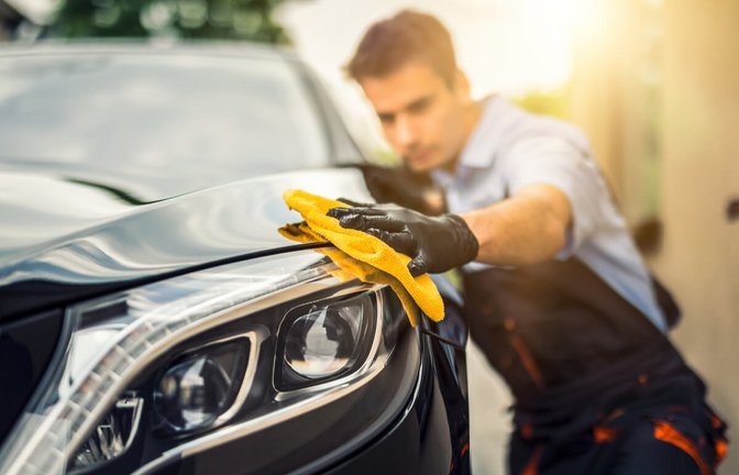 In diesem Artikel zeigen wir Ihnen, wie Sie Sprühfolie rückstandslos entfernen. (6 hilfreiche Tipps im Überblick)<span class='image-autor'>Foto: Redpixel.pl / Shutterstock.com</span>