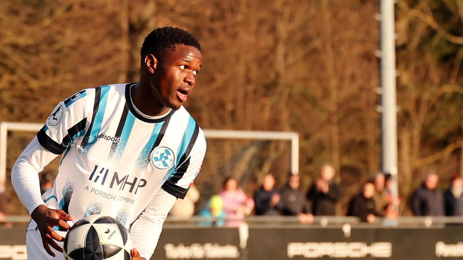 Abdoulie Mboob: Debüt im Kickers-Dress.Foto: Baumann/Alexander Keppler