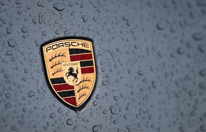 Der Sportwagenbauer Porsche hat Geschäftszahlen vorgelegt. (Archivbild)<span class='image-autor'>Foto: Christoph Schmidt/dpa</span>