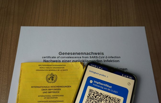 Die Gültigkeitsdauer der Genesenenzertifikate sorgt nach wie vor für Verwirrung.<span class='image-autor'>Foto: Janet Worg / shutterstock.com</span>