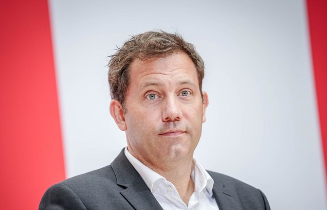 SPD-Bundesvorsitzender Lars Klingbeil äußert sich zur Begrenzung der Einwanderung in Deutschland.<span class='image-autor'>Foto: Kay Nietfeld/dpa</span>