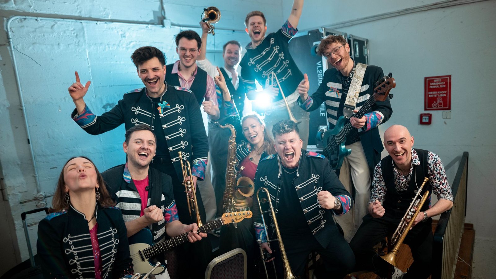 Druckluft und die Maus: Erst Karneval, jetzt die WMFoto: Fabian Strauch/dpa Druckluft und die Maus: Erst Karneval, jetzt die WMFoto: Fabian Strauch/dpa