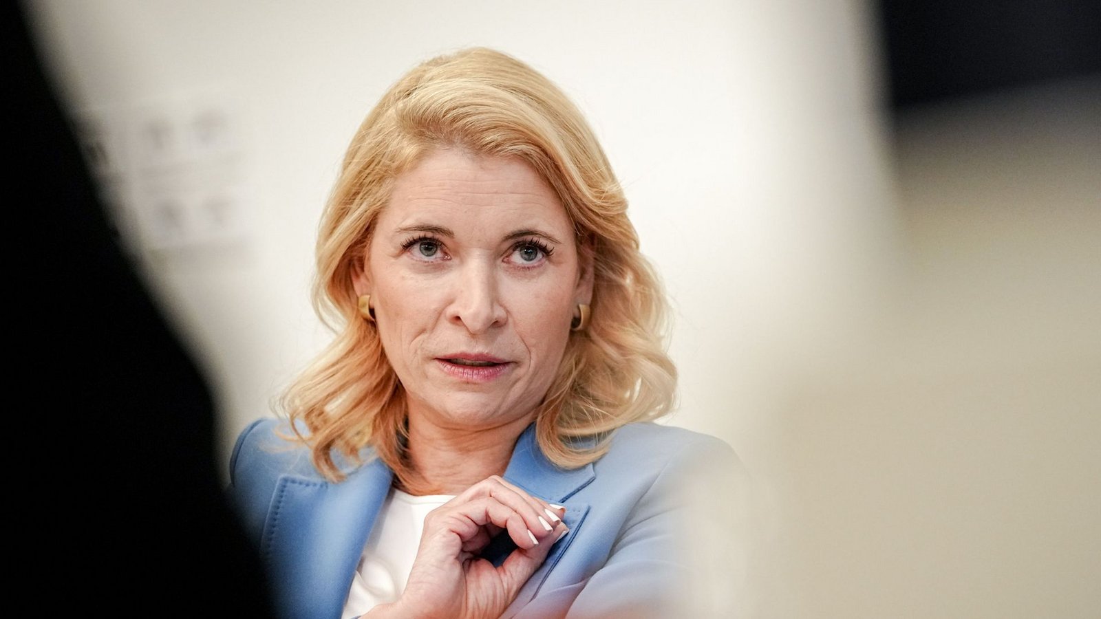 Nach Angaben von Bahn-Chefin Evelyn Palla ist die Ursache der Störung noch nicht bekannt.Foto: Kay Nietfeld/dpa/Kay Nietfeld Nach Angaben von Bahn-Chefin Evelyn Palla ist die Ursache der Störung noch nicht bekannt.Foto: Kay Nietfeld/dpa/Kay Nietfeld