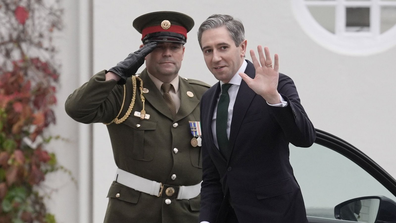 Auch der irische Premier Simon Harris (rechts) peilt Neuwahlen an.Foto: dpa/Brian Lawless Auch der irische Premier Simon Harris (rechts) peilt Neuwahlen an.Foto: dpa/Brian Lawless